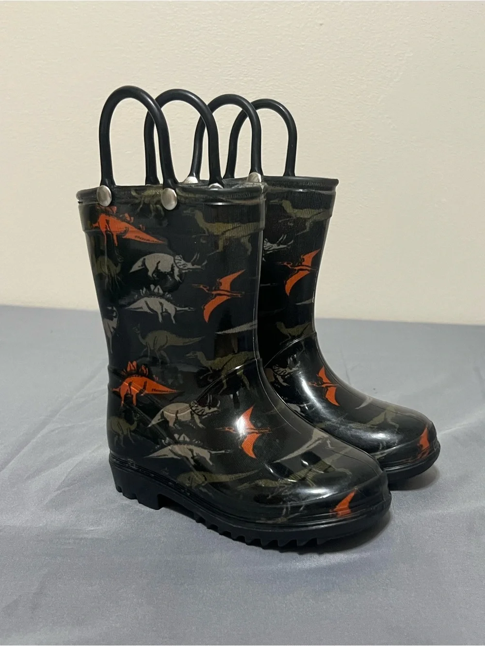 Capelli New York Toddler Rain Boots Size 7 Red Camo Dinosaur Rubber Handles